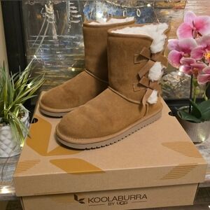 Koolaburra by UGG Tan Suede Boots